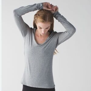 PATAGONIA Green/ Grey V-neck Tee active wear Base Layer, Womens sz small/Med